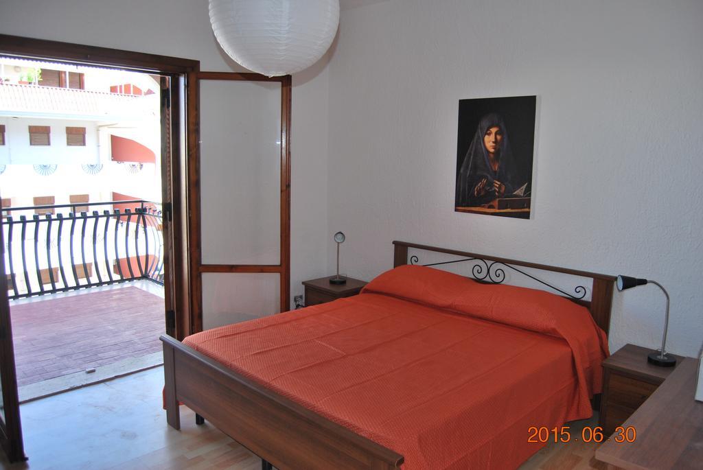 Baia Degli Dei Apartment Giardini Naxos Cameră foto