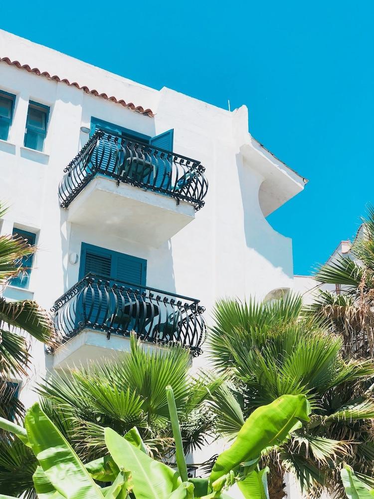 Baia Degli Dei Apartment Giardini Naxos Exterior foto