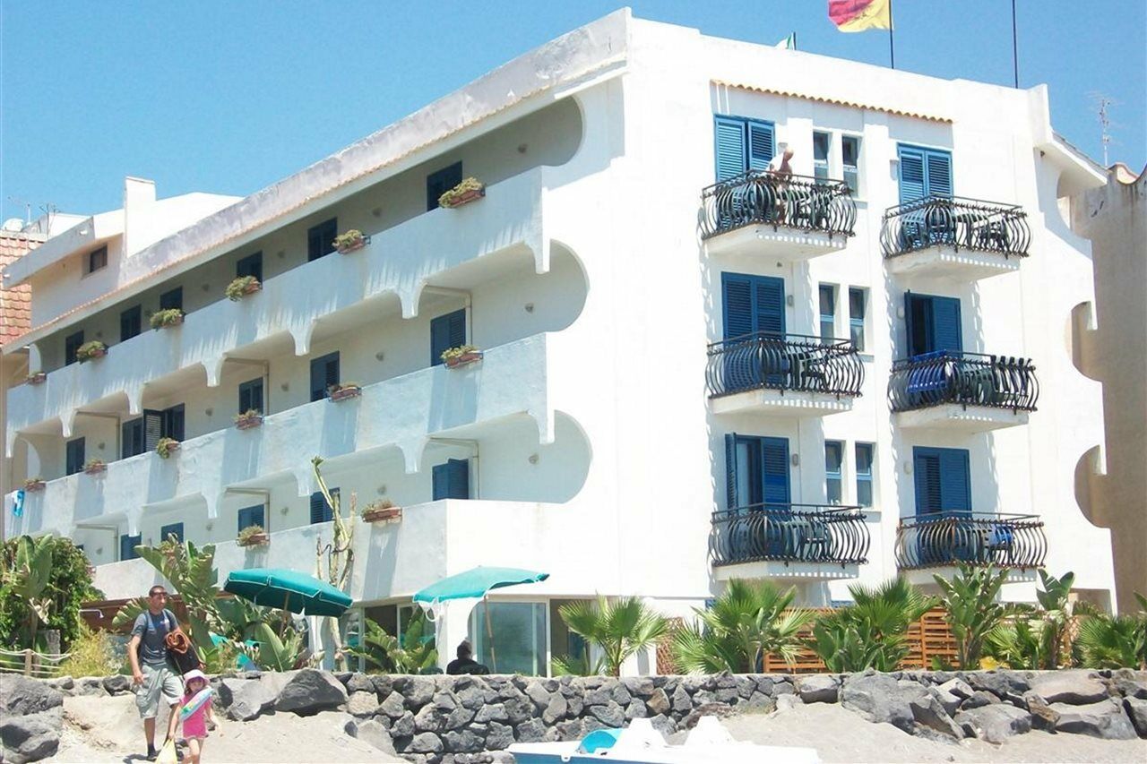 Baia Degli Dei Apartment Giardini Naxos Exterior foto